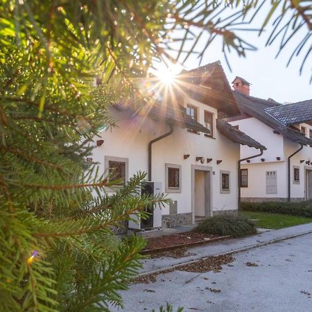 Apartmaji Potepuh Kranjska Gora Exteriör bild